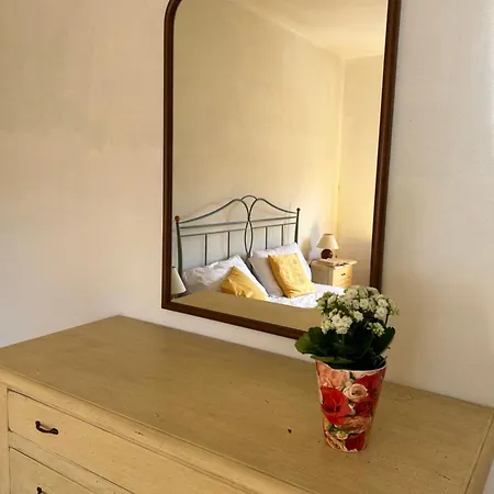 La Casa Dei Fiori A Apartment Florinas