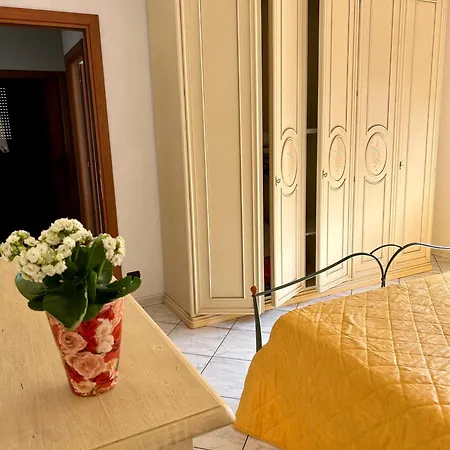 La Casa Dei Fiori A Apartment Florinas